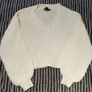 Forever 21 Cream V-Neck Cropped Sweater